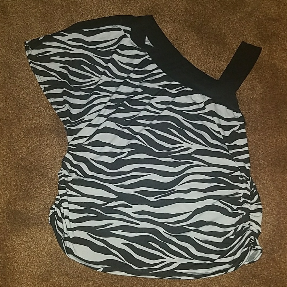 Plus Size One shoulder top 2x
